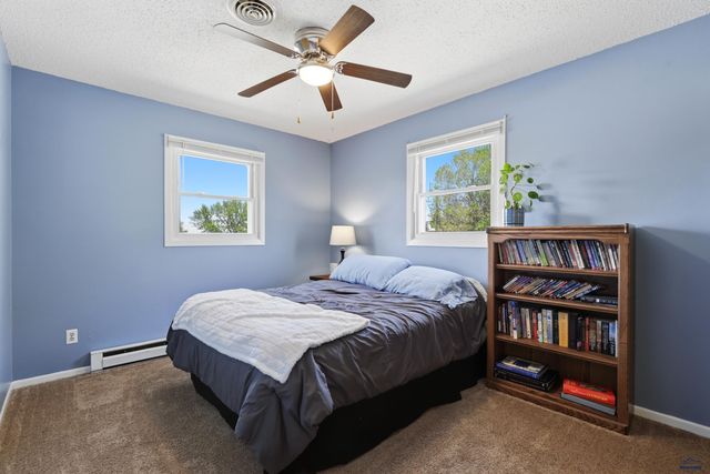 855 SYCAMORE, Rapid City, SD 57701
