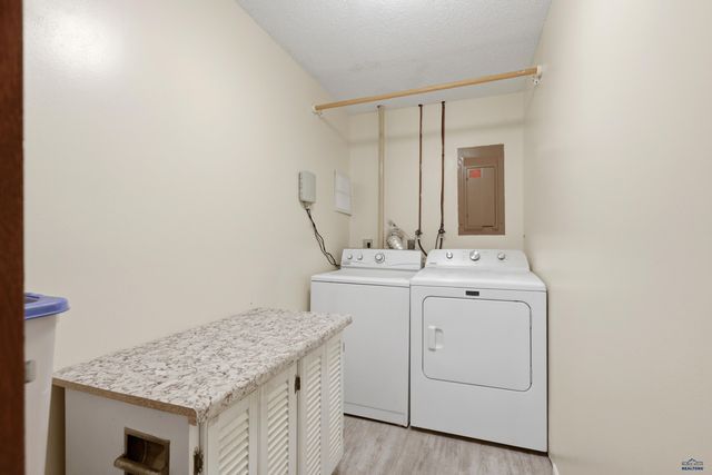 855 SYCAMORE, Rapid City, SD 57701