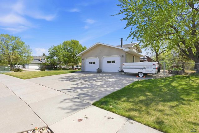 855 SYCAMORE, Rapid City, SD 57701