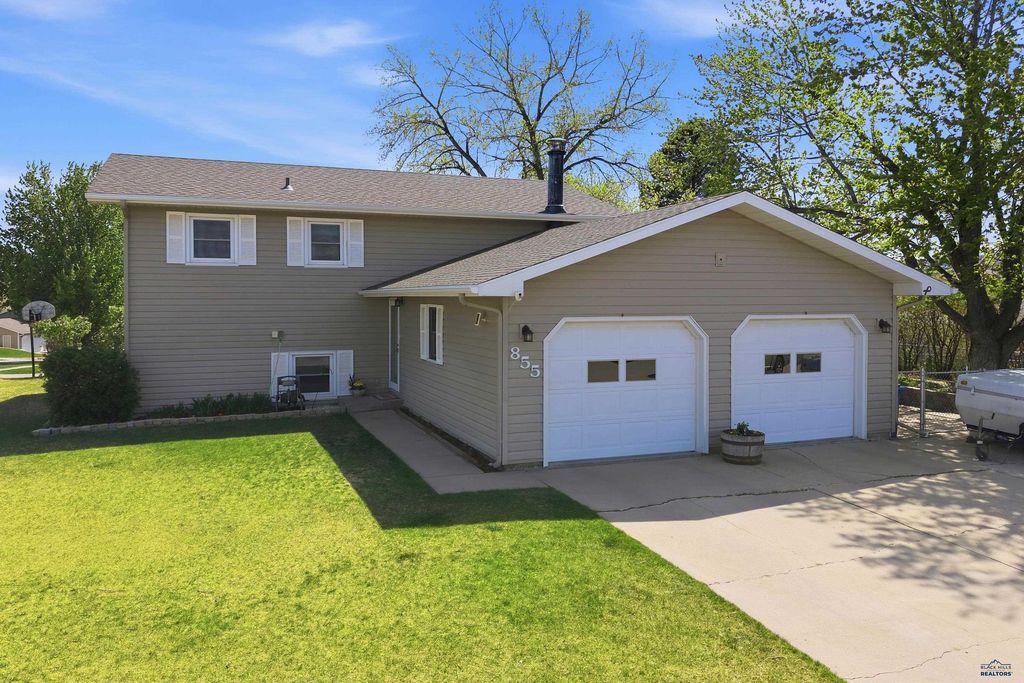 855 SYCAMORE, Rapid City, SD 57701