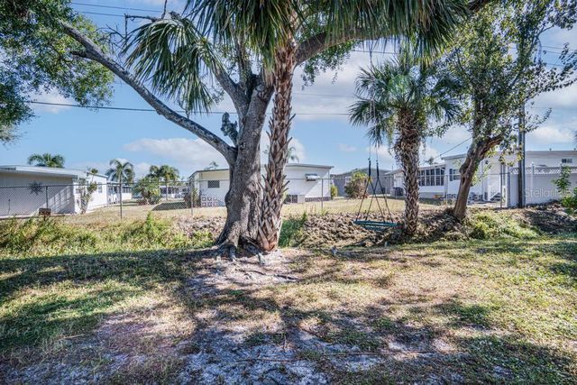 5503 FOUNTAIN LAKE CIRCLE 104, Bradenton, FL 34207