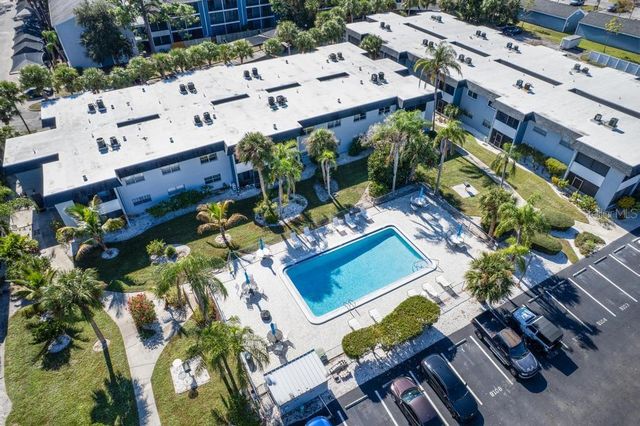 5503 FOUNTAIN LAKE CIRCLE 104, Bradenton, FL 34207