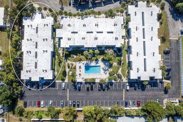 5503 FOUNTAIN LAKE CIRCLE 104, Bradenton, FL 34207