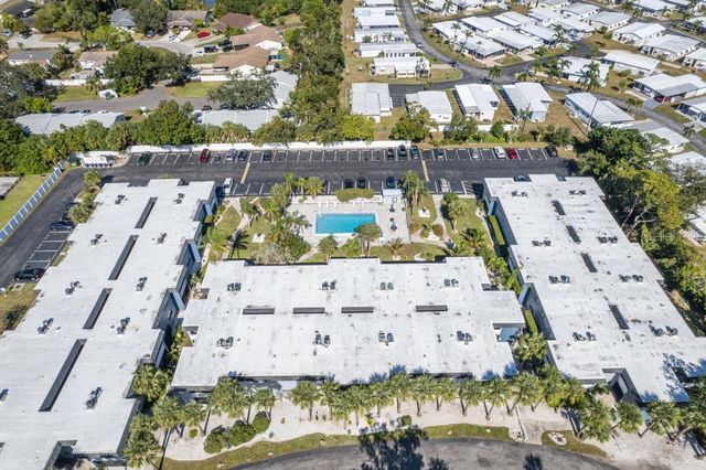 5503 FOUNTAIN LAKE CIRCLE 104, Bradenton, FL 34207