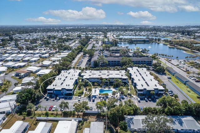 5503 FOUNTAIN LAKE CIRCLE 104, Bradenton, FL 34207