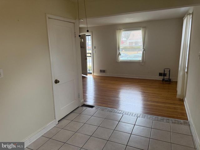 3735 SYLVAN DR, Baltimore, MD 21207