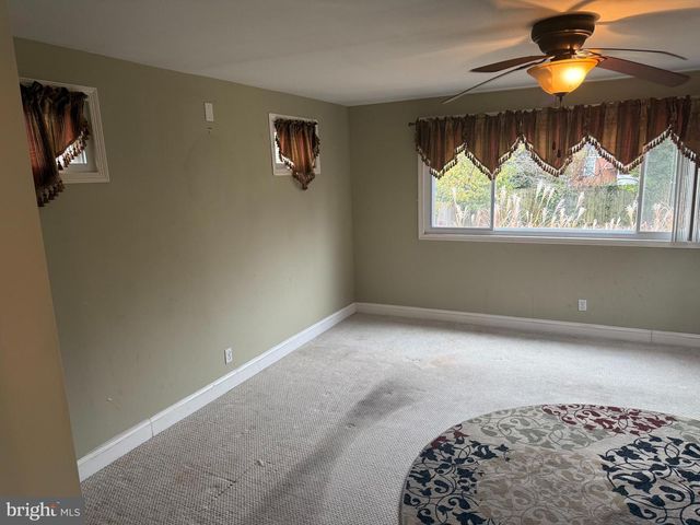 3735 SYLVAN DR, Baltimore, MD 21207