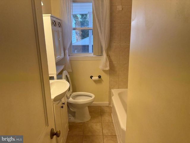 3735 SYLVAN DR, Baltimore, MD 21207