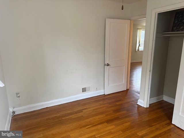 3735 SYLVAN DR, Baltimore, MD 21207