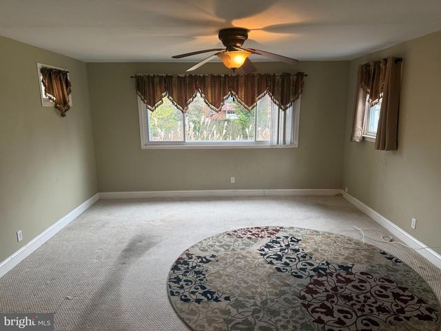 3735 SYLVAN DR, Baltimore, MD 21207