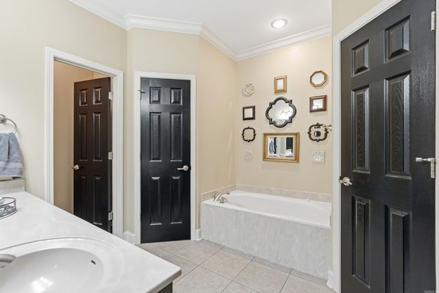 5217 Murifield Drive, Benton, AR 72019