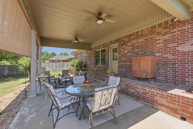 5217 Murifield Drive, Benton, AR 72019