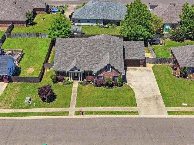 5217 Murifield Drive, Benton, AR 72019
