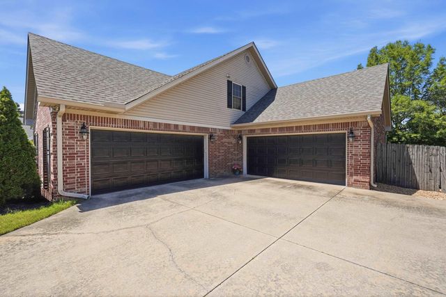 5217 Murifield Drive, Benton, AR 72019