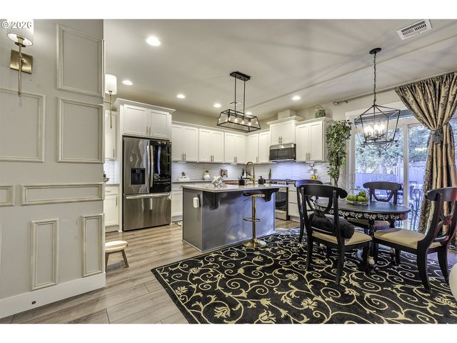 22430 Sw FOREST CREEK Way, Sherwood, OR 97140