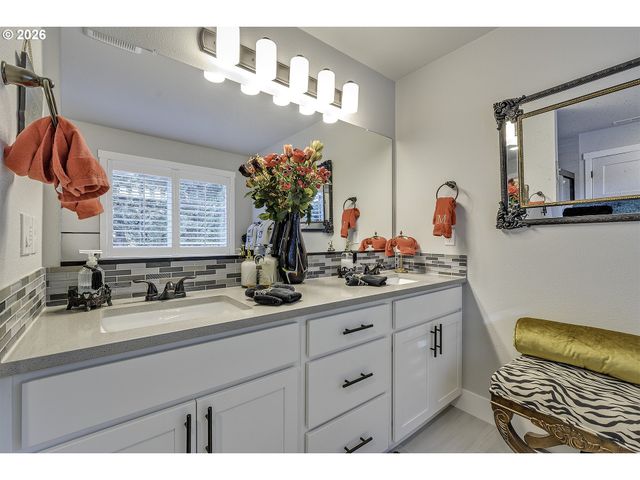 22430 Sw FOREST CREEK Way, Sherwood, OR 97140