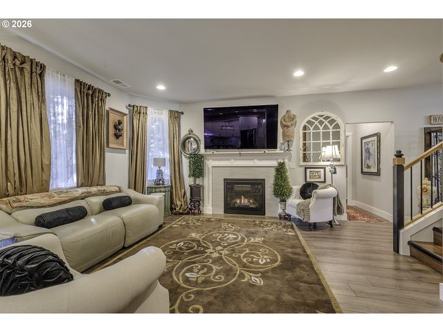 22430 Sw FOREST CREEK Way, Sherwood, OR 97140