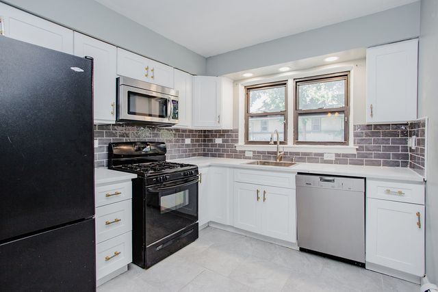 500 Washington Boulevard 206, Oak Park, IL 60302