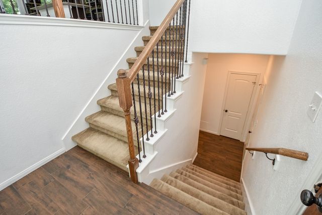 18 Cheswood Manor Drive, The Woodlands, TX 77382