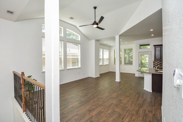 18 Cheswood Manor Drive, The Woodlands, TX 77382