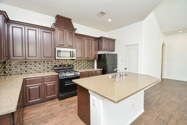 18 Cheswood Manor Drive, The Woodlands, TX 77382