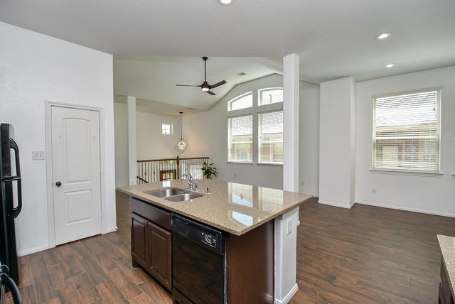 18 Cheswood Manor Drive, The Woodlands, TX 77382