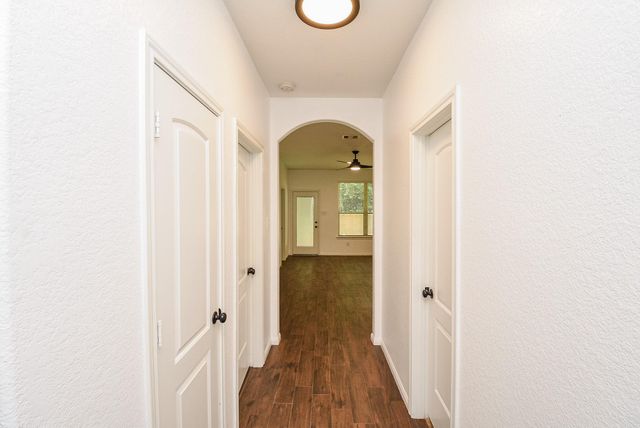 18 Cheswood Manor Drive, The Woodlands, TX 77382