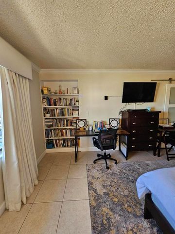 2617 N 40th Avenue, Hollywood, FL 33021