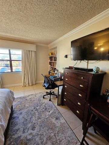 2617 N 40th Avenue, Hollywood, FL 33021