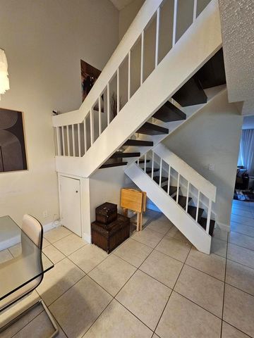 2617 N 40th Avenue, Hollywood, FL 33021