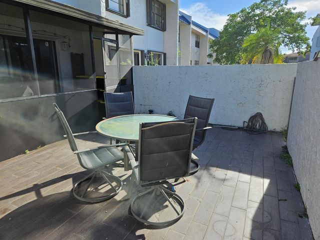 2617 N 40th Avenue, Hollywood, FL 33021