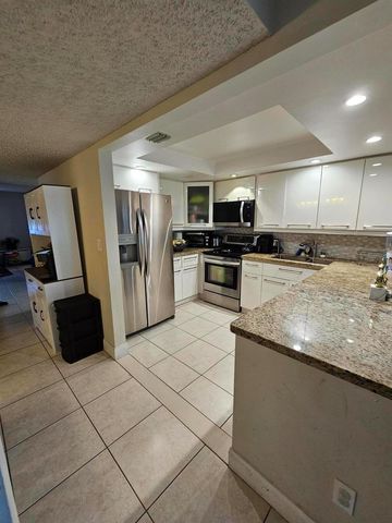 2617 N 40th Avenue, Hollywood, FL 33021