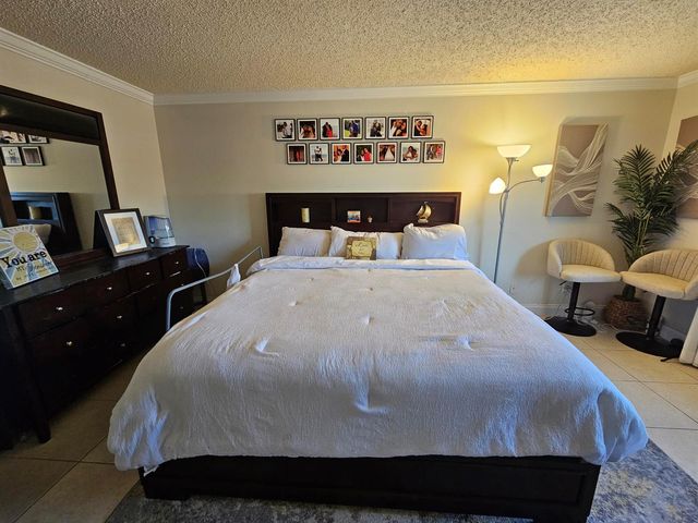 2617 N 40th Avenue, Hollywood, FL 33021