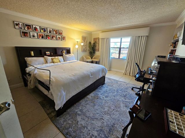 2617 N 40th Avenue, Hollywood, FL 33021