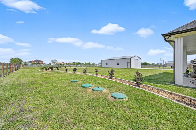 9711 Neon Moon Drive, Needville, TX 77461