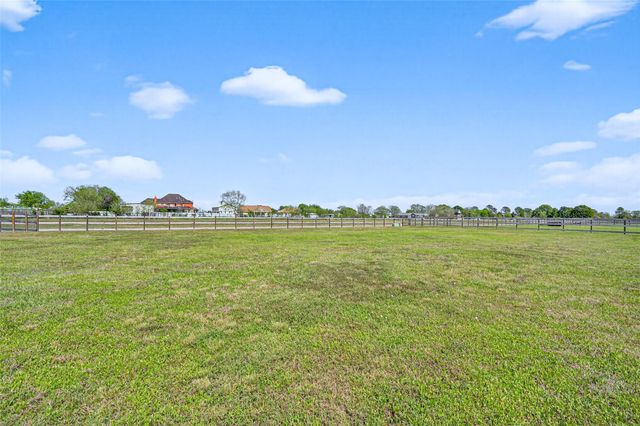 9711 Neon Moon Drive, Needville, TX 77461