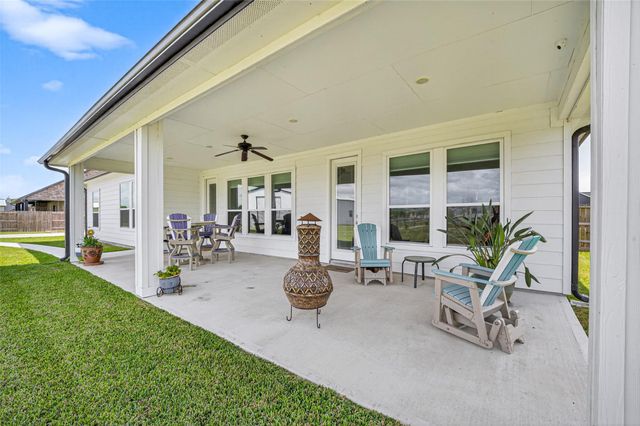 9711 Neon Moon Drive, Needville, TX 77461