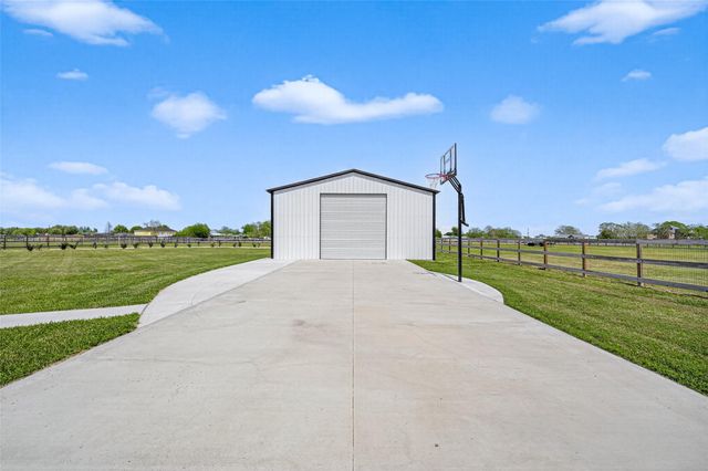 9711 Neon Moon Drive, Needville, TX 77461