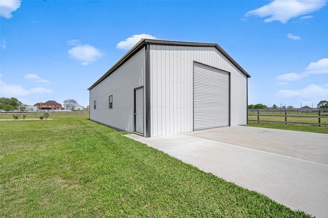 9711 Neon Moon Drive, Needville, TX 77461