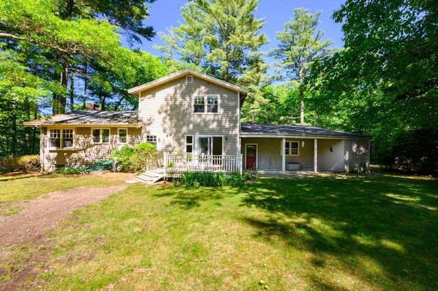 371 Gardner St, Hingham, MA 02043
