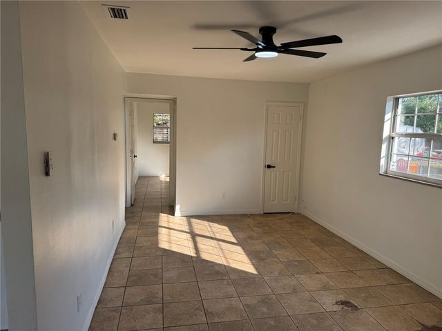 10935 N 14TH STREET, Tampa, FL 33612