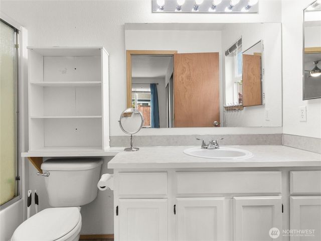5415 Komachin Loop SE, Lacey, WA 98513