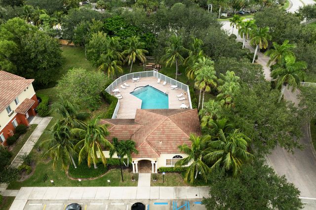 40 SE Sedona Circle 103, Stuart, FL 34994