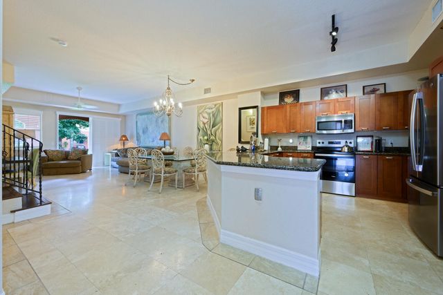 40 SE Sedona Circle 103, Stuart, FL 34994