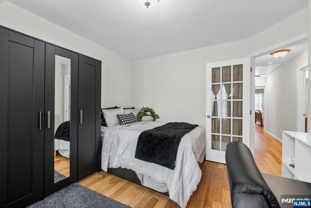 6 Creekside Court, Secaucus, NJ 07094