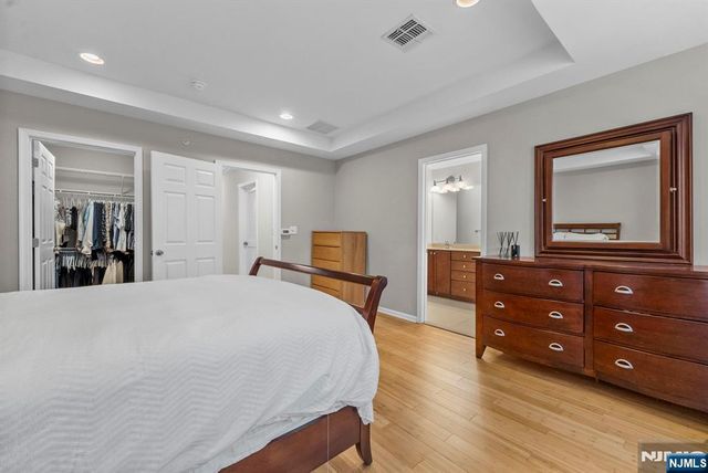 6 Creekside Court, Secaucus, NJ 07094