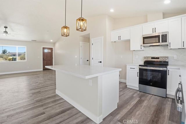 16135 Tawney Ridge Lane, Victorville, CA 92394