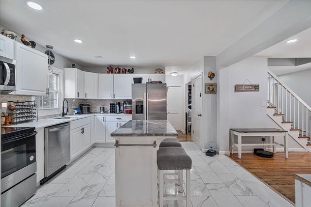 281 Newton Rd, Springfield, MA 01118