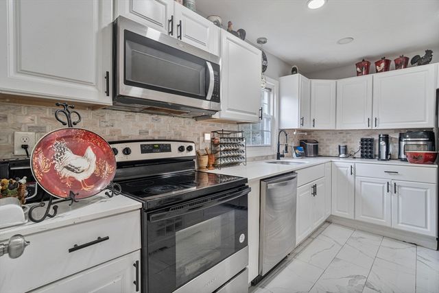 281 Newton Rd, Springfield, MA 01118
