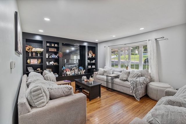 281 Newton Rd, Springfield, MA 01118